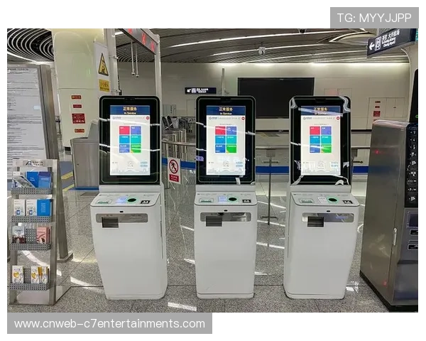 智能闸机实现快速人证核验 提速入场流程