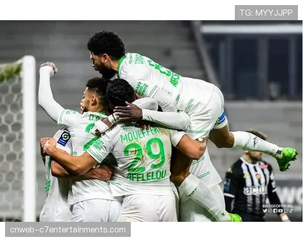 保级生死战：洛里昂与克莱蒙直接对话，败者或将万劫不复